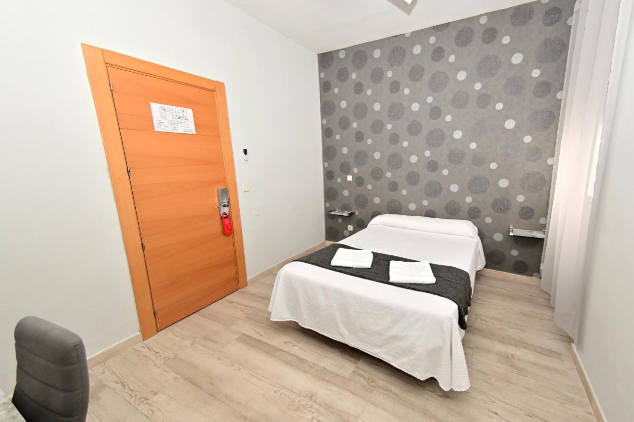Double or Twin Room with Shared Bathroom