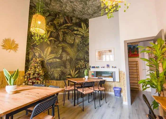 Social - Coliving & Coworking - Madrid Hostel